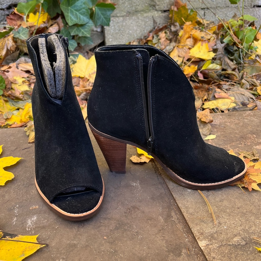 Jessica Simpson peep toe booties